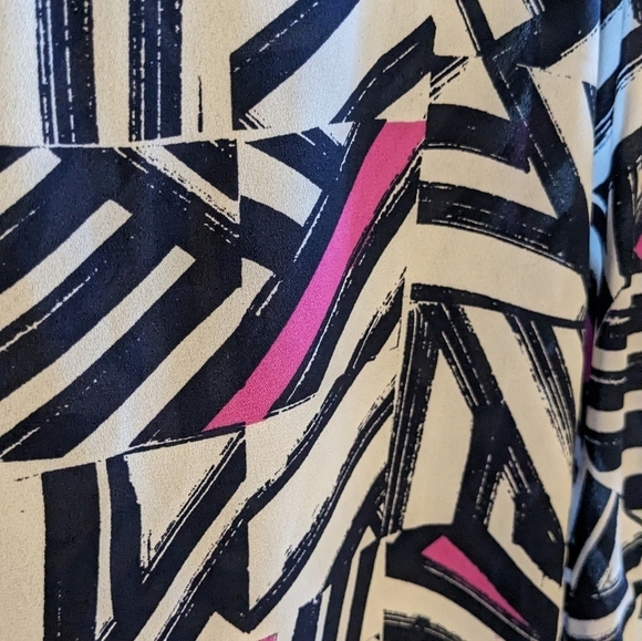 Everly Small Pink, Blue & White Sleeveless Tank Top Blouse - Picture 3 of 9